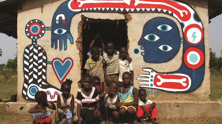 4 ngôi làng nghèo ở Châu Phi được phủ Graffiti, mô hình hay để nhận rộng tại Việt Nam