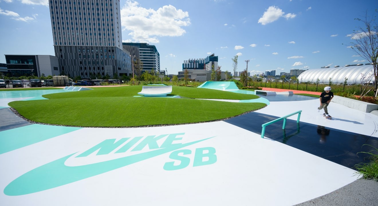 Cùng tham khảo hoạt động trượt ván tại khu liên hợp thể thao miễn phí của Nike Nhật Bản tại Toyosu Park - Tokyo, các buổi tối chỉ giành cho nữ Skater