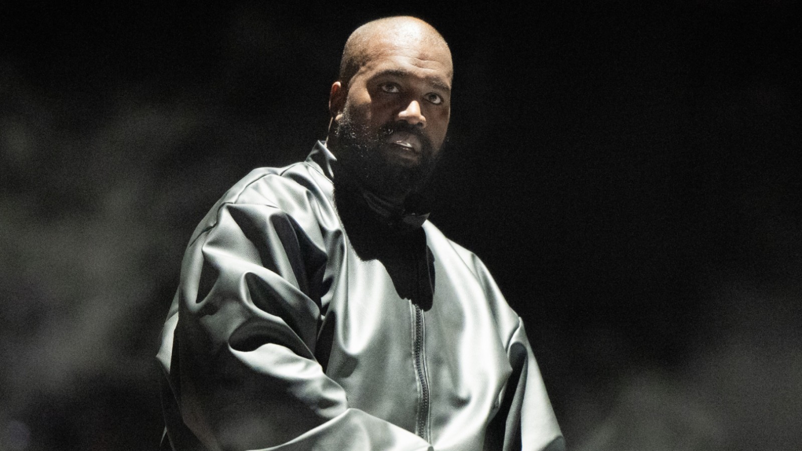 CUỐI CÙNG KANYE WEST CŨNG RA MẮT “BULLY”!