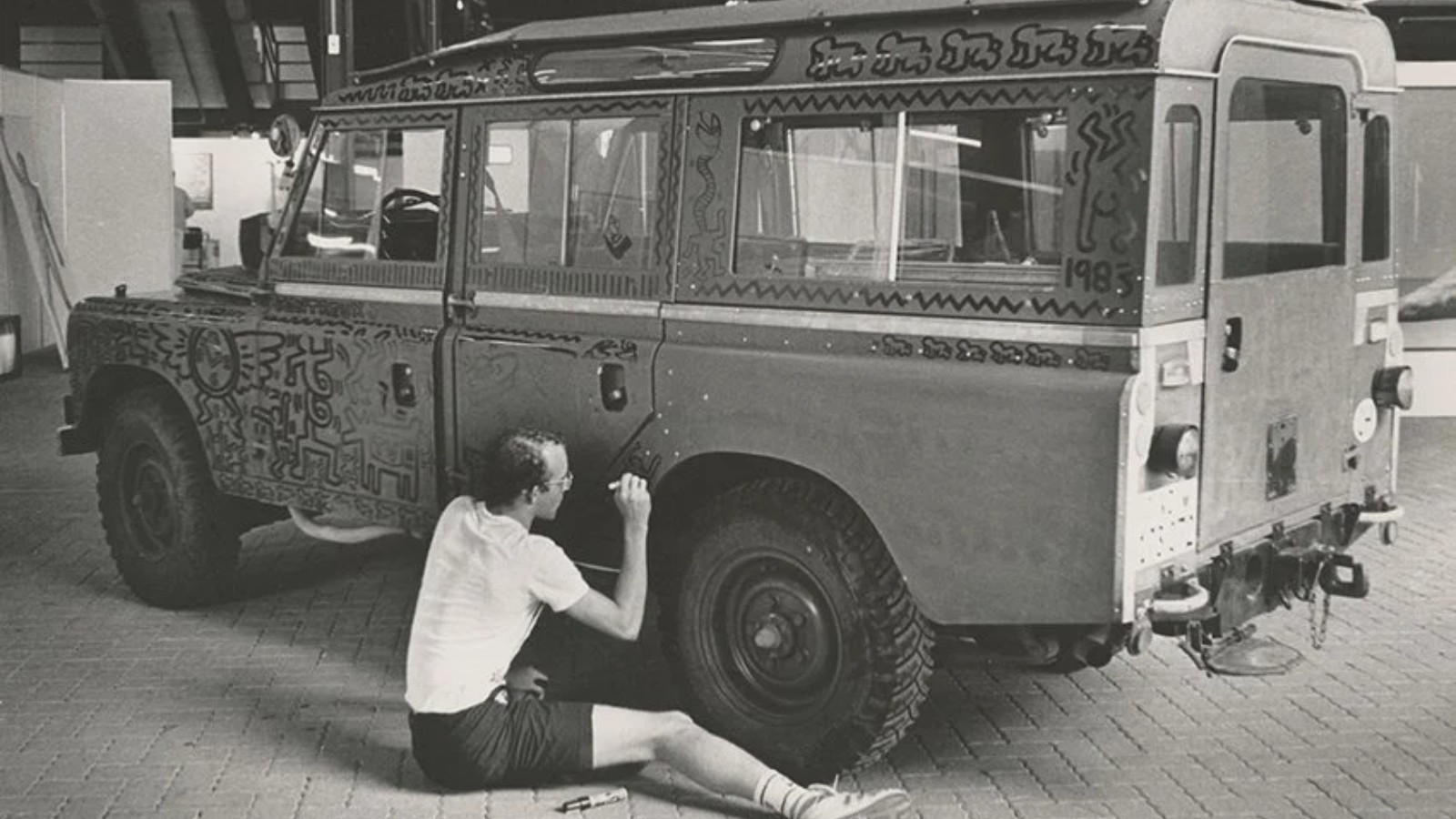 Đây có thể là cơ hội duy nhất để bạn được nhìn thấy những chiếc xe nghệ thuật của Keith Haring