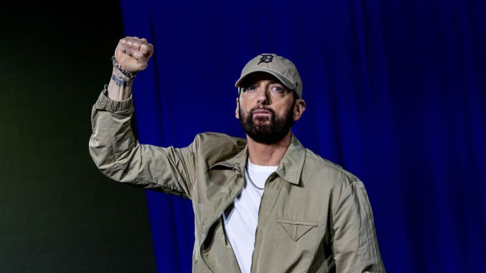 Eminem chính thức lên chức ông ngoại!