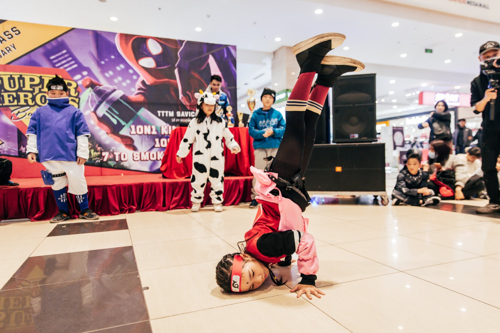 Hình ảnh kỷ niệm 7 năm thành lập của Công Rùa Class, chuỗi đào tạo nhảy Breaking trẻ em lớn nhất Việt Nam