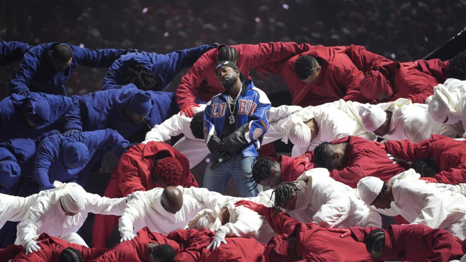 Kendrick Lamar giành giải Emmy thứ hai với màn biểu diễn tại Super Bowl LIX Halftime Show