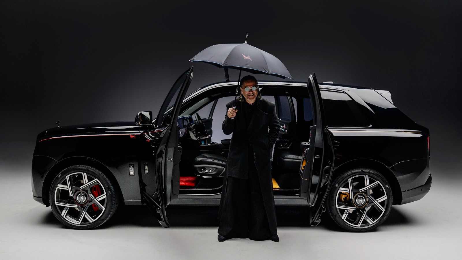 Nghệ sĩ gốc Việt đưa nghệ thuật Graffiti lên Rolls-Royce