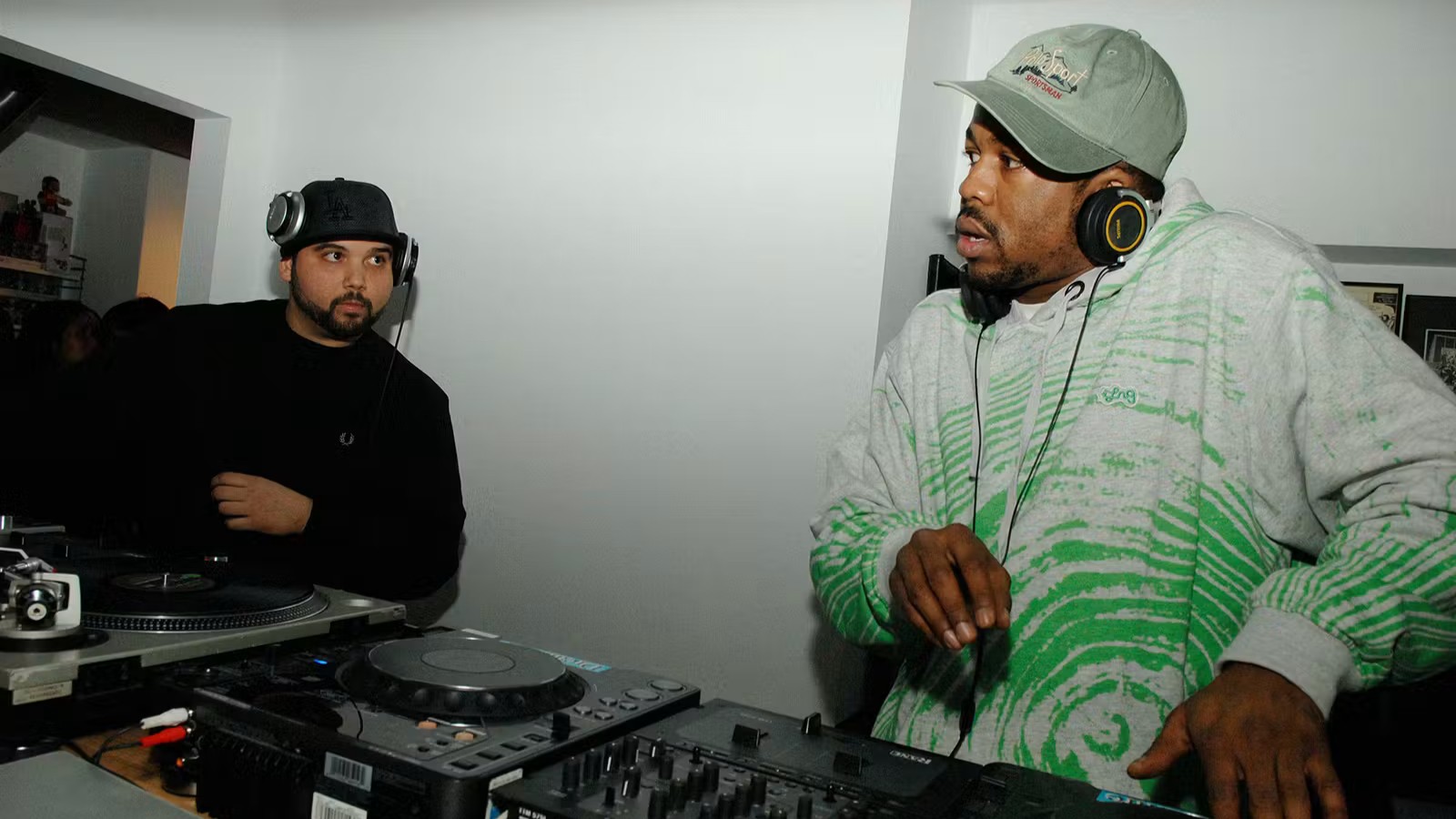 Những nhà sản xuất đã định hình nên âm nhạc Hip Hop qua nhiều thời kỳ