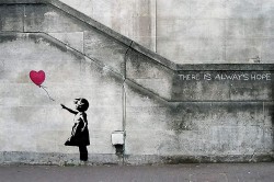 Banksy phá vỡ kỷ lục của chính mình với doanh số bán đấu giá 1,3 triệu USD