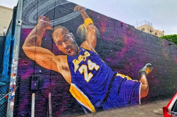 Cập nhật đến tháng 7/2020: Hãy đoán xem đã có bao nhiêu bức tranh tường về ngôi sao bóng rổ Kobe Bryant được vẽ xong trên toàn thế giới?