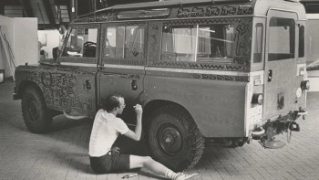 Đây có thể là cơ hội duy nhất để bạn được nhìn thấy những chiếc xe nghệ thuật của Keith Haring