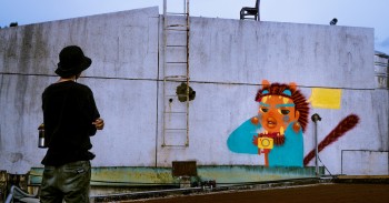 Nối tiếp hình ảnh những cô gái đương thời qua mô tả của Nghệ sỹ Graffiti Cresk