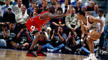 Những đôi giày của Michael Jordan tiếp tục thiết lập kỷ lục mới