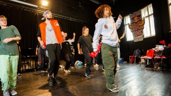 NHỮNG “LỜI NÓI DỐI KINH ĐIỂN” CỦA GIÁO VIÊN DẠY NHẢY