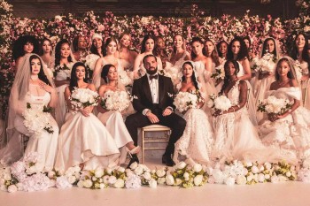 Rapper Drake gây bất ngờ khi tổ chức đám cưới với 23 cô dâu