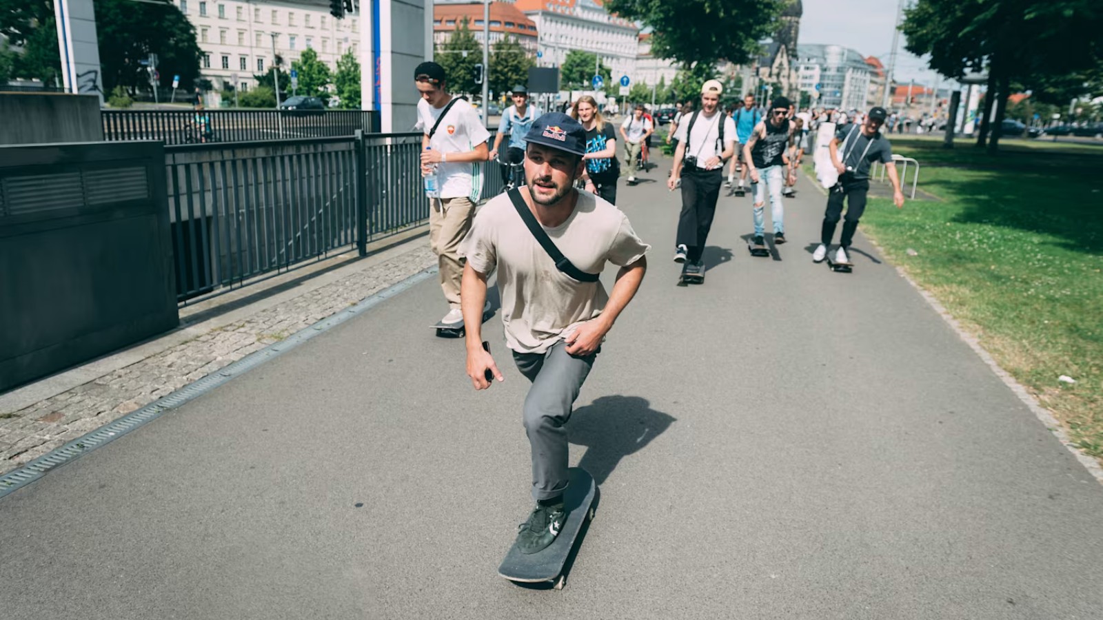 Từ một ý tưởng nhỏ đến lễ hội toàn cầu - Go Skateboarding Day