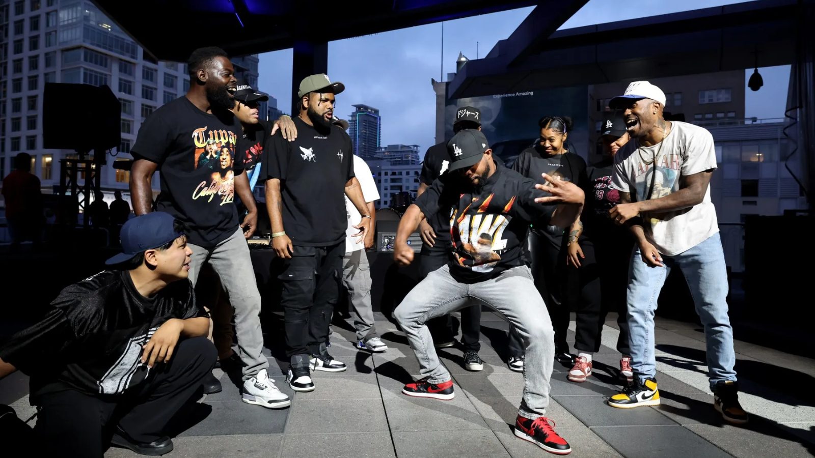Vì sao Hip Hop luôn gắn với cộng đồng?