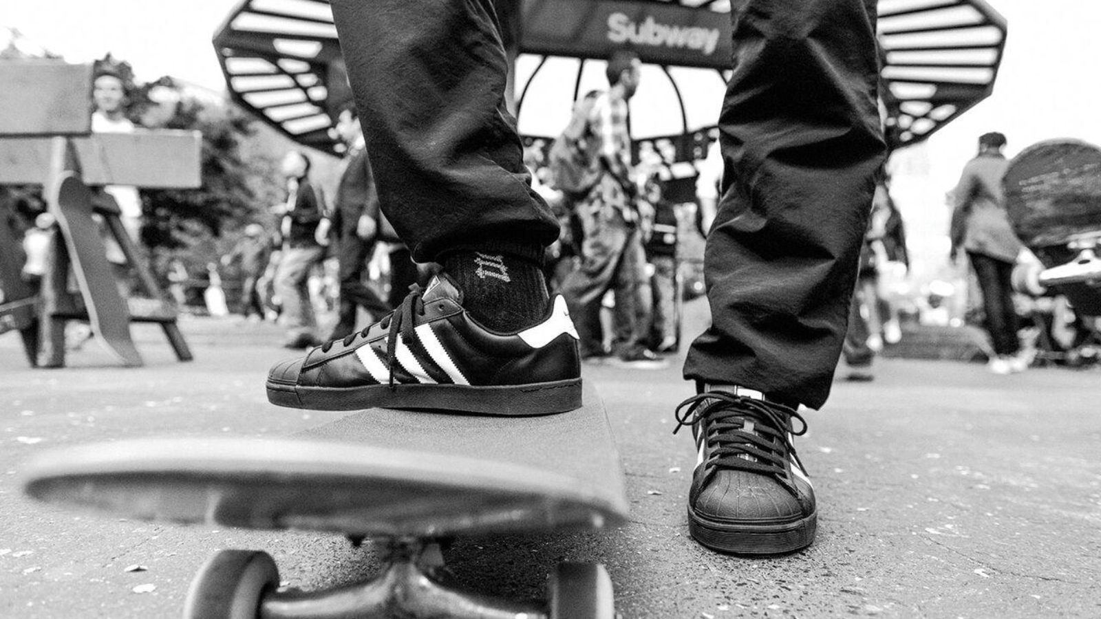 Vì sao sneaker trở thành một phần của Hip Hop?
